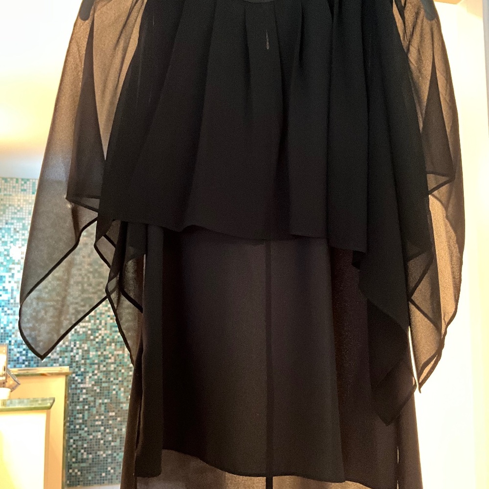 BCBGMAXAZRIA BLACK BLOUSE